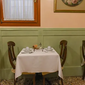 Palazzo Cendon Piano Antico 3*, Venezia Italia